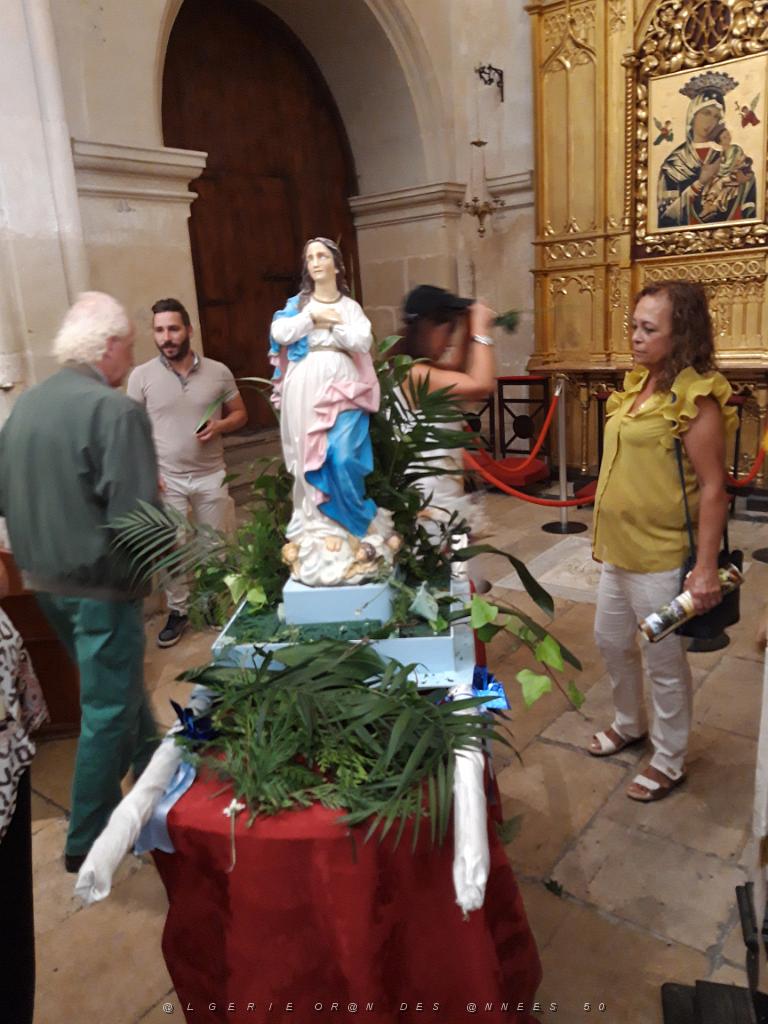 2018 09 29 AU 30 NOTRE DAME DE SANTA CRUZ A ALICANTE-Vierge dans Basilique 1.jpg